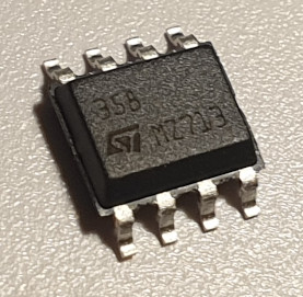 An image of a loose LM350 dual op-amp SOIC-8 package